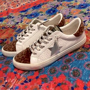 *GUC* Women’s Vintage Havana sneaker size 8.5